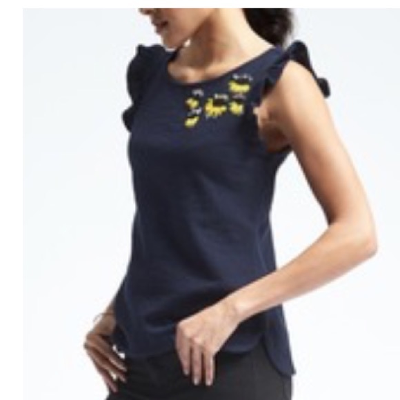 Banana Republic Tops - Banana Republic Daisy Detail Ruffle Sleeve Top